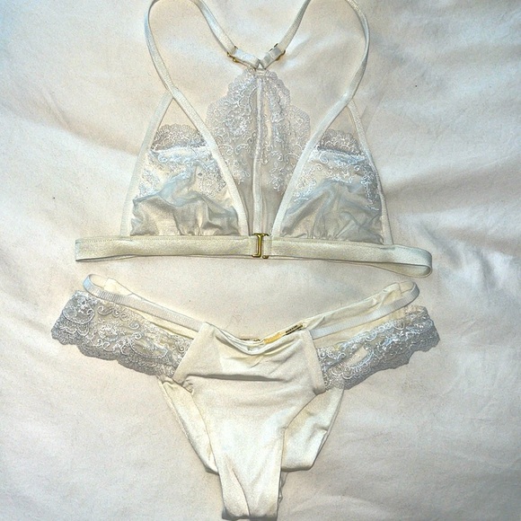 Beach Bunny Other - Beach Bunny Bikini Medium